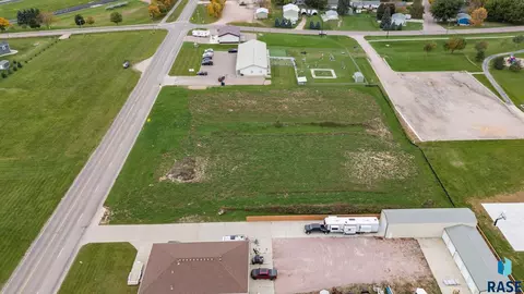528 Lovely Ave, Baltic, SD 57003 photo 9