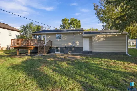 Exterior - 105 E 3rd St, Dell Rapids, SD 57022 photo 3 of 4