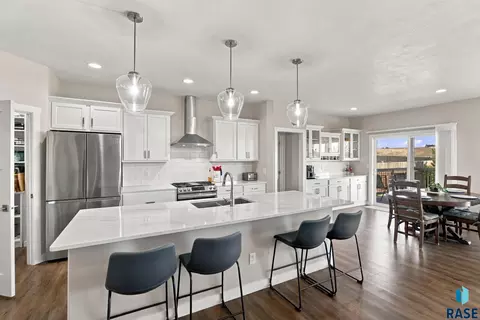 Kitchen - 8013 E Norway Pine Trl, Sioux Falls, SD 57110 photo 1 of 3