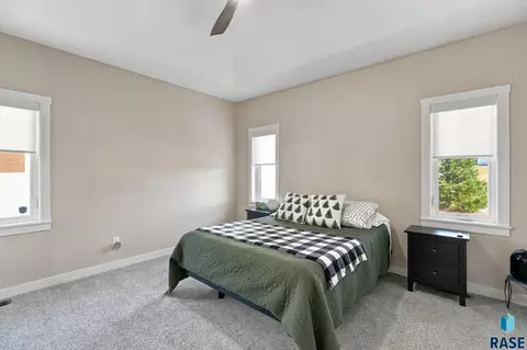 Bedroom - 8013 E Norway Pine Trl, Sioux Falls, SD 57110 photo 2 of 5