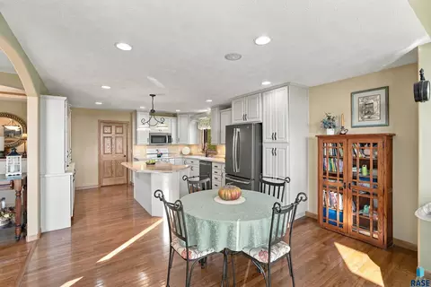 Kitchen - 5224 E Pop Fly Pl, Sioux Falls, SD 57110 photo 5 of 5