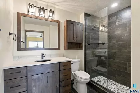 Bath - 1603 Neil Ave, Dell Rapids, SD 57022 photo 1 of 2