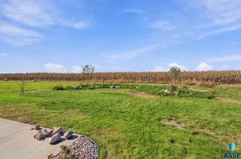 Exterior - 1603 Neil Ave, Dell Rapids, SD 57022 photo 2 of 2