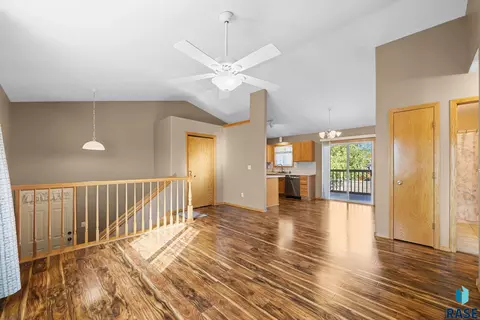 Living - Undisclosed, Sioux Falls, SD 57106 photo 5 of 5
