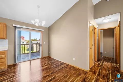 Entry Way - Undisclosed, Sioux Falls, SD 57106 photo 1 of 2