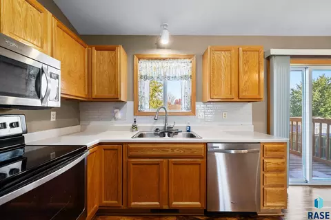 Kitchen - Undisclosed, Sioux Falls, SD 57106 photo 2 of 5