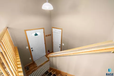 Entry Way - Undisclosed, Sioux Falls, SD 57106 photo 2 of 2