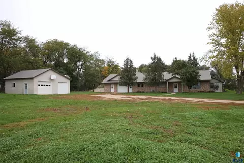 Exterior - 28265 463rd Ave, Davis, SD 57021 photo 7 of 16