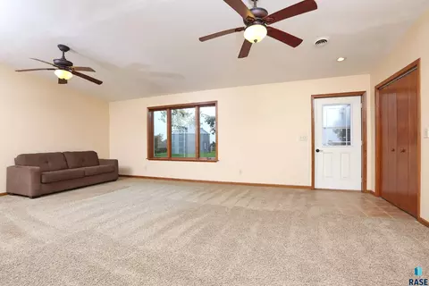 Living - 28265 463rd Ave, Davis, SD 57021 photo 1 of 2