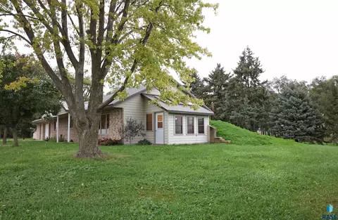 Exterior - 28265 463rd Ave, Davis, SD 57021 photo 11 of 16
