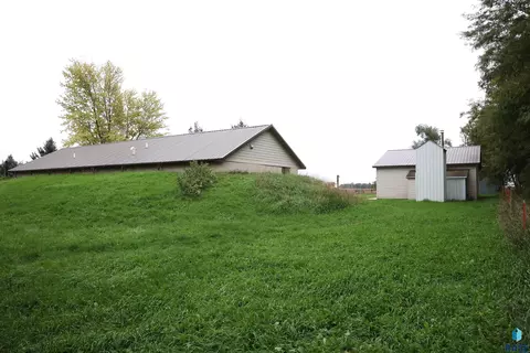 Exterior - 28265 463rd Ave, Davis, SD 57021 photo 15 of 16