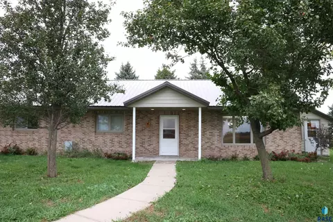 Exterior - 28265 463rd Ave, Davis, SD 57021 photo 1 of 16