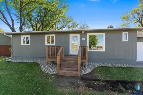Exterior - 421 W Charish St, Tea, SD 57064 photo 1 of 5
