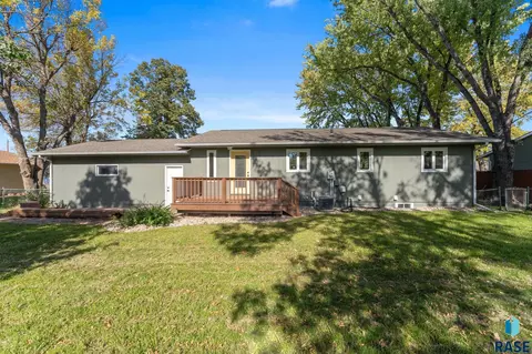 Exterior - 421 W Charish St, Tea, SD 57064 photo 3 of 5