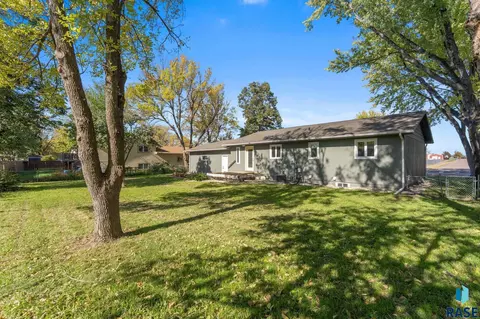 Exterior - 421 W Charish St, Tea, SD 57064 photo 5 of 5