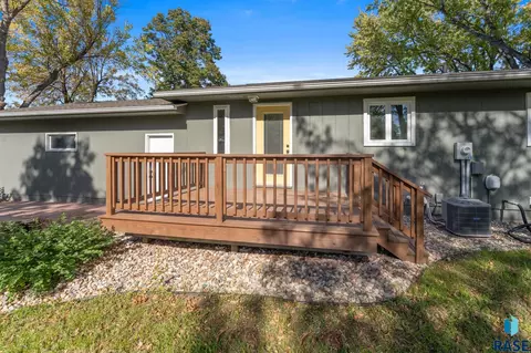 Exterior - 421 W Charish St, Tea, SD 57064 photo 2 of 5