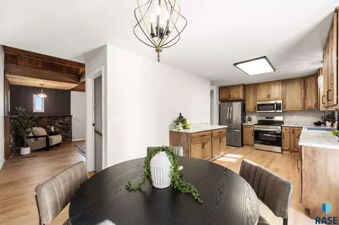 Dining - 421 W Charish St, Tea, SD 57064 photo 4 of 4