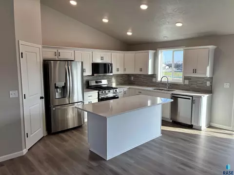 Kitchen - 2208 E Alexa St, Brandon, SD 57005 photo 1 of 2