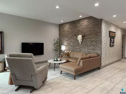 Living - 27038 459th Ave, Parker, SD 57053 photo 2 of 3