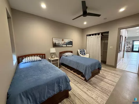 Bedroom - 27038 459th Ave, Parker, SD 57053 photo 6 of 6