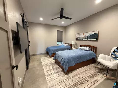 Bedroom - 27038 459th Ave, Parker, SD 57053 photo 5 of 6