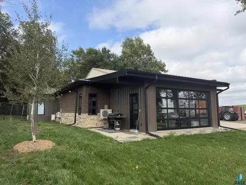 Exterior - 27038 459th Ave, Parker, SD 57053 photo 3 of 15