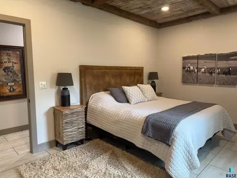 Bedroom - 27038 459th Ave, Parker, SD 57053 photo 2 of 6