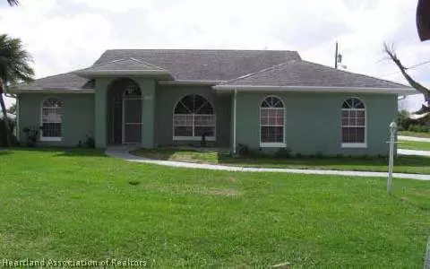 2829 Summit Dr, Sebring, FL 33870 photo 1