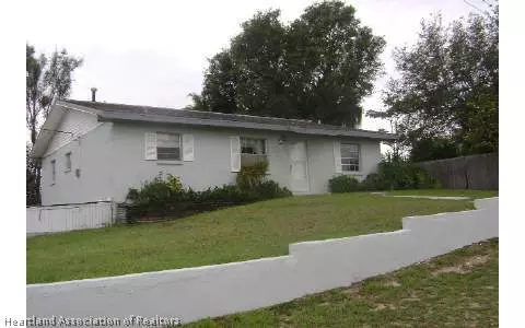 727 Taseschee Dr, Sebring, FL 33870 photo 1