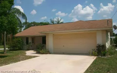 210 Lark Ave, Sebring, FL 33870 photo 1