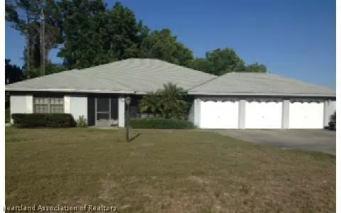 634 Memorial Dr, Sebring, FL 33870 photo 1