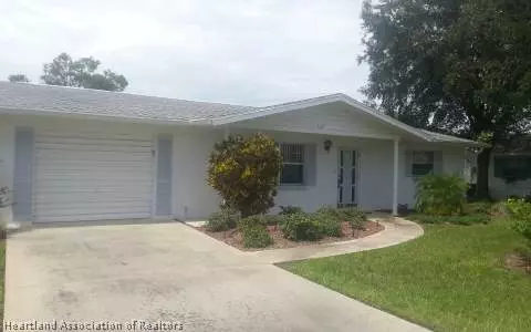 507 E Dixie St, Avon Park, FL 33825 photo 1