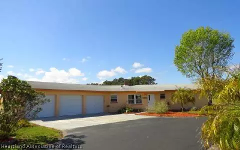 424 Lime Tree Dr, Sebring, FL 33870 photo 1