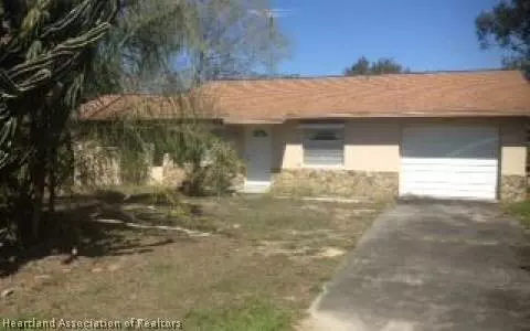 5018 Regency Dr, Sebring, FL 33870 photo 1