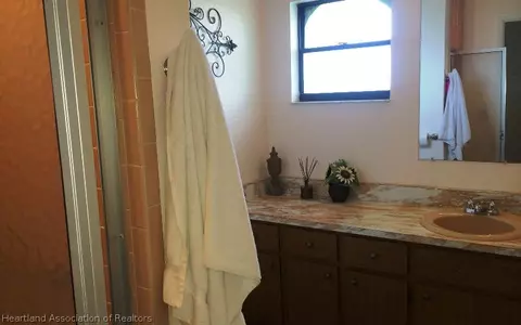 100 E Viola St, Avon Park, FL 33825 photo 3