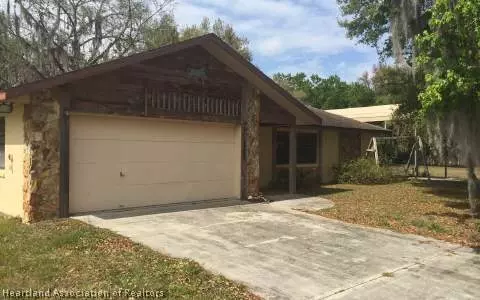 1401 N Oak Ridge Dr, Lorida, FL 33857 photo 1