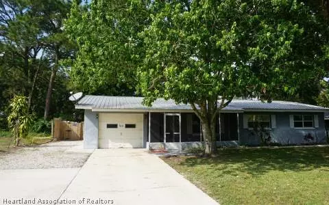 916 Forest Rd, Sebring, FL 33872 photo 1