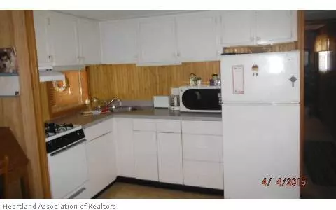 686 Memorial Dr, Sebring, FL 33870 photo 3