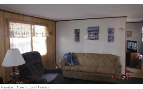 686 Memorial Dr, Sebring, FL 33870 photo 2