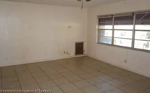533 Lime Tree Dr, Sebring, FL 33870 photo 2