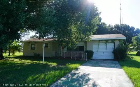 533 Lime Tree Dr, Sebring, FL 33870 photo 1