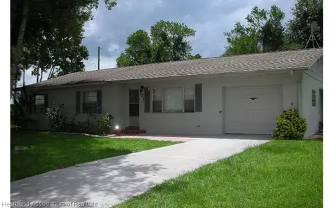 101 Karola Dr, Sebring, FL 33870 photo 1