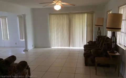 303 Thrush Ave, Sebring, FL 33870 photo 2