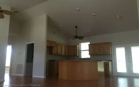2835 Nutmeg Ct, Sebring, FL 33872 photo 2