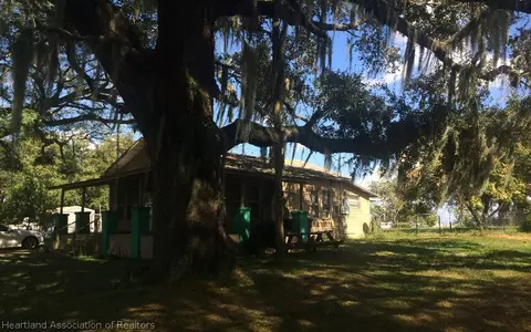 811 S Palm Ave, Frostproof, FL 33843 photo 9