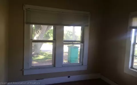 811 S Palm Ave, Frostproof, FL 33843 photo 5