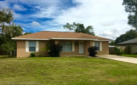 2736 Dolphin Dr, Sebring, FL 33870 photo 1