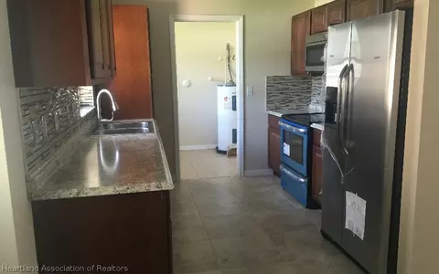 2736 Dolphin Dr, Sebring, FL 33870 photo 2