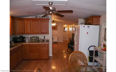 408 Pine Tree Ln, Sebring, FL 33872 photo 6