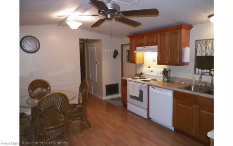 408 Pine Tree Ln, Sebring, FL 33872 photo 10